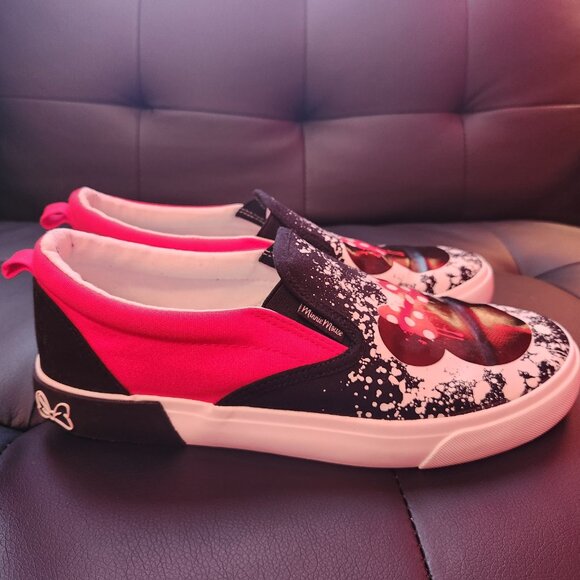 Womens Disney Ground Up MINNIE MOUSE Slip-On Shoes Black & Red- SIZE 9.5 - Picture 3 of 6